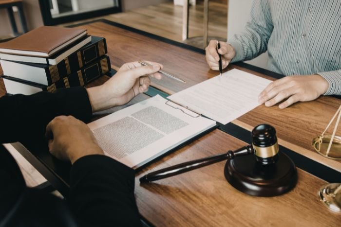 Permanence avocat 700x467